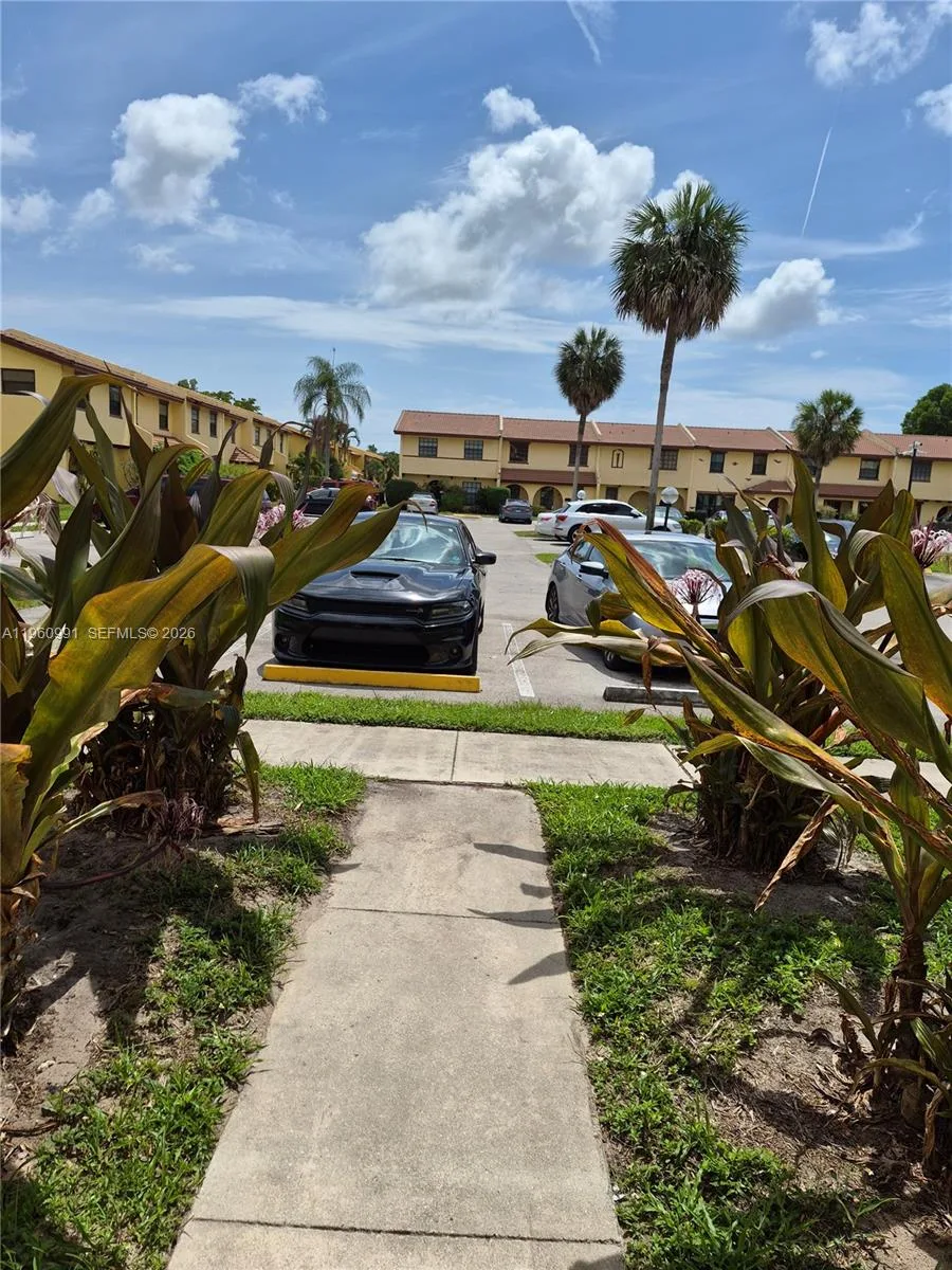2747 NW 47th Ln # 3006, Lauderdale Lakes, FL 33313 photo 8