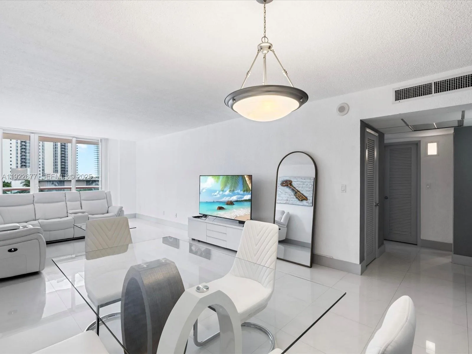 19370 E Collins Ave # 625, Sunny Isles Beach, FL 33160 photo 4