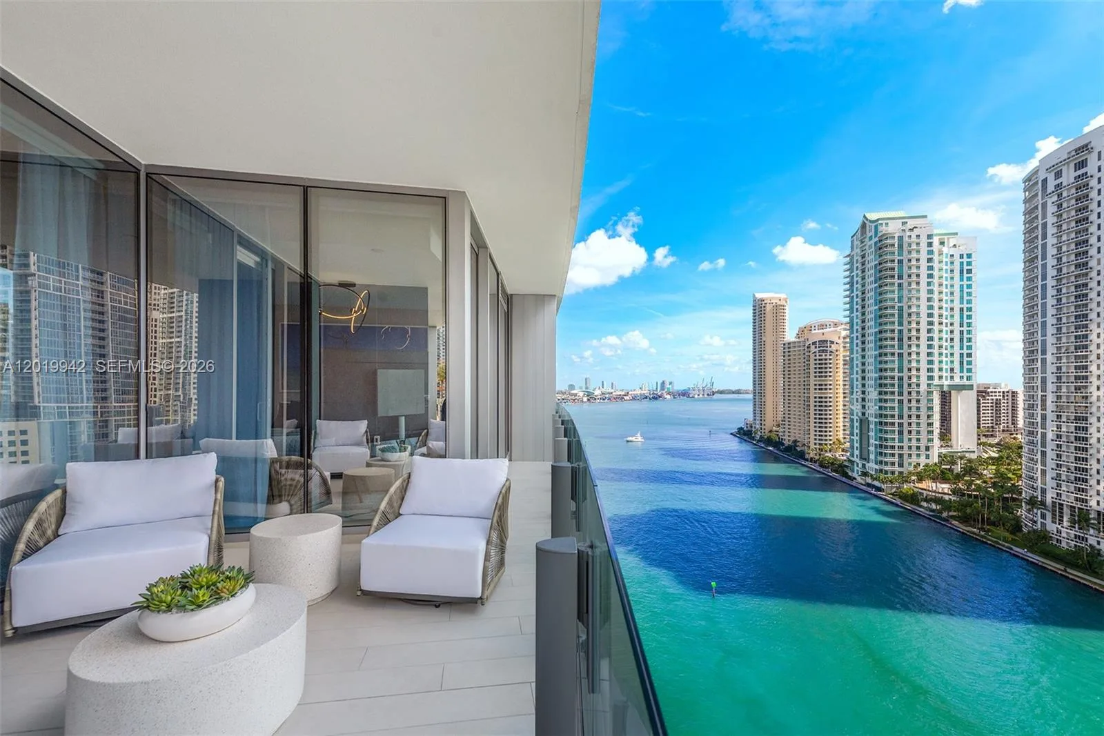 300 Biscayne Blvd Way # 1605, Miami, FL 33131 photo 4
