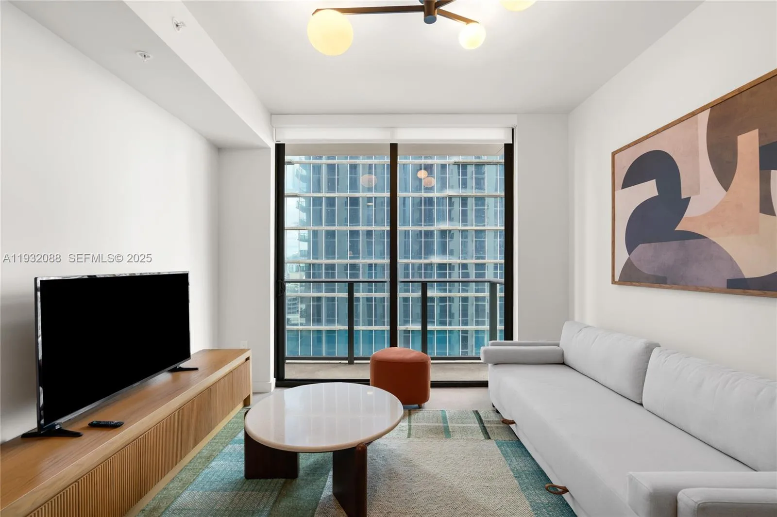 11 NE 6th St # 2005, Miami, FL 33132 photo 2
