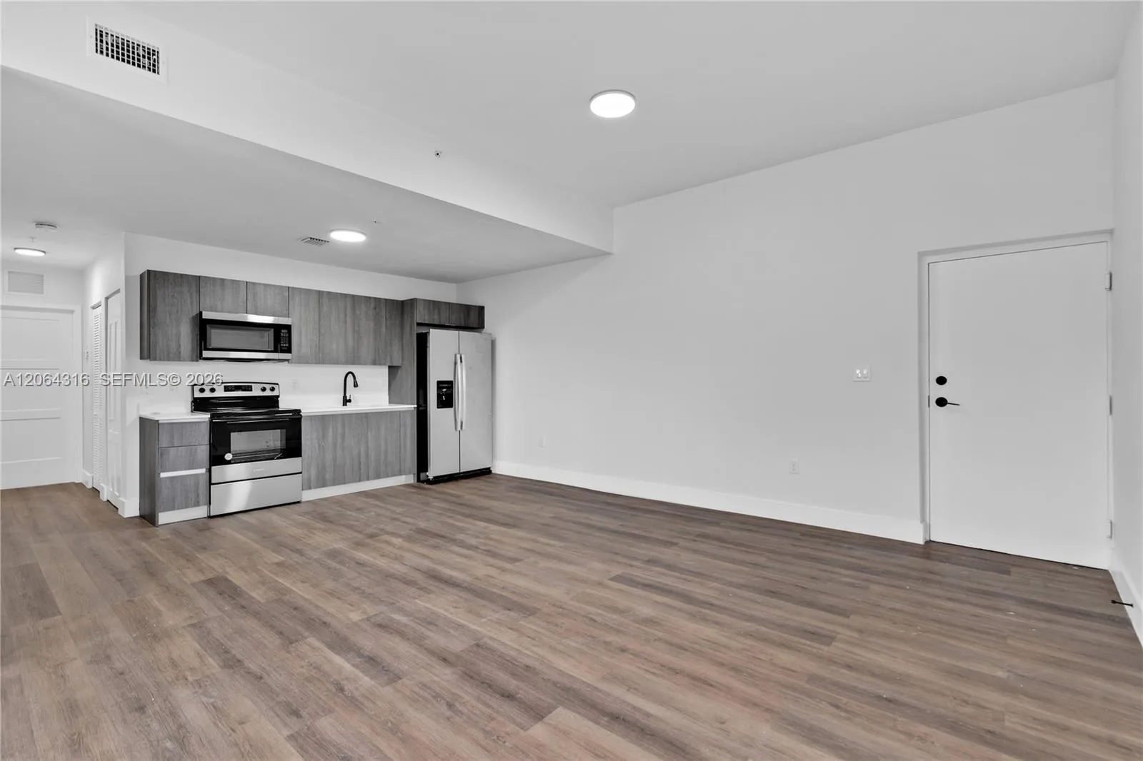 1021 NW 1st St # 301, Miami, FL 33128 photo 12