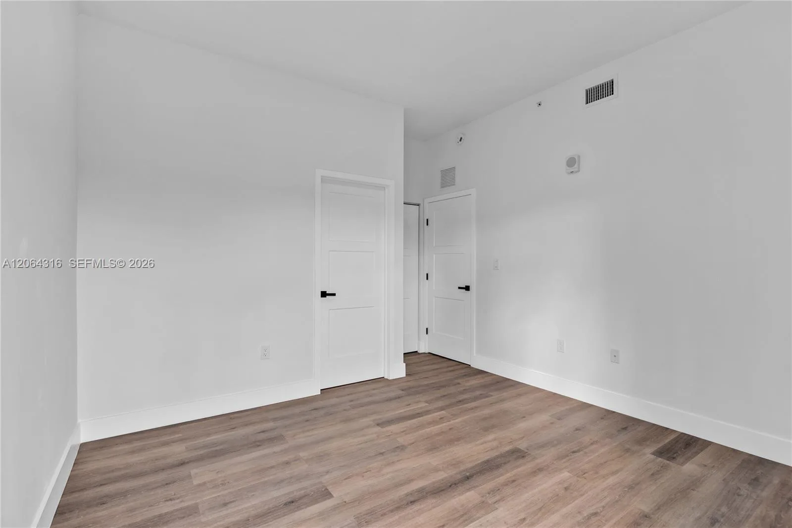 1021 NW 1st St # 301, Miami, FL 33128 photo 6