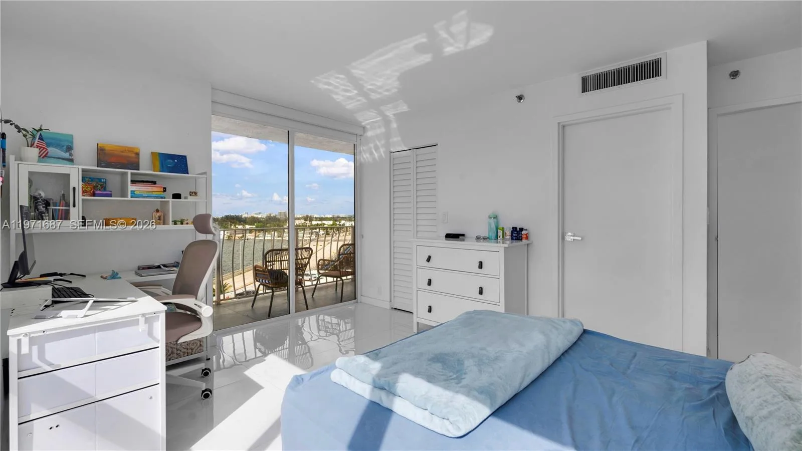 7601 E Treasure Dr # 1011, North Bay Village, FL 33141 photo 4