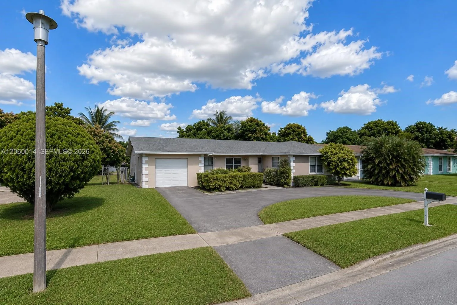 6221 SW 4th St, Margate, FL 33068