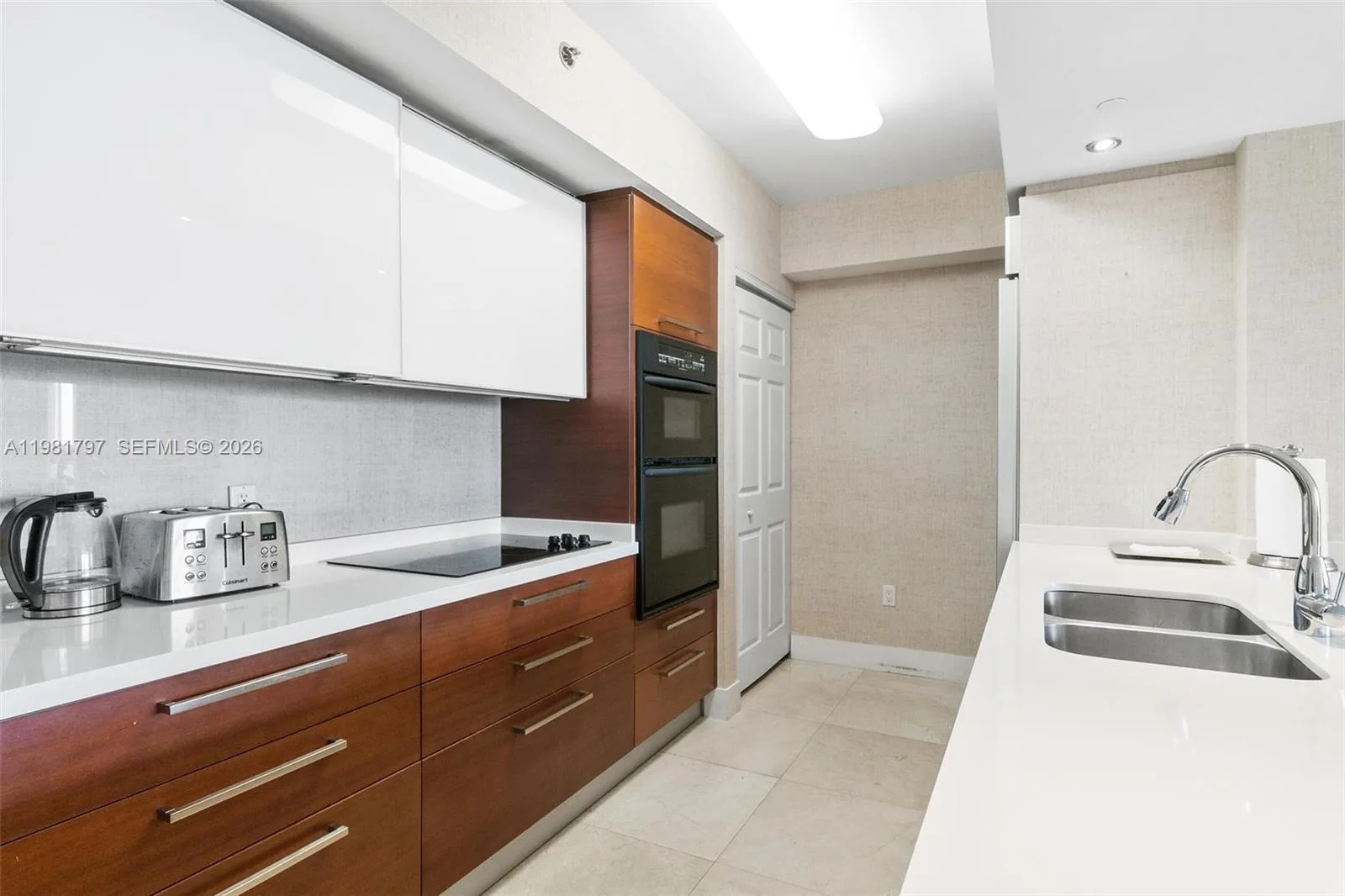 1830 S Ocean Dr # 2904, Hallandale Beach, FL 33009 photo 8