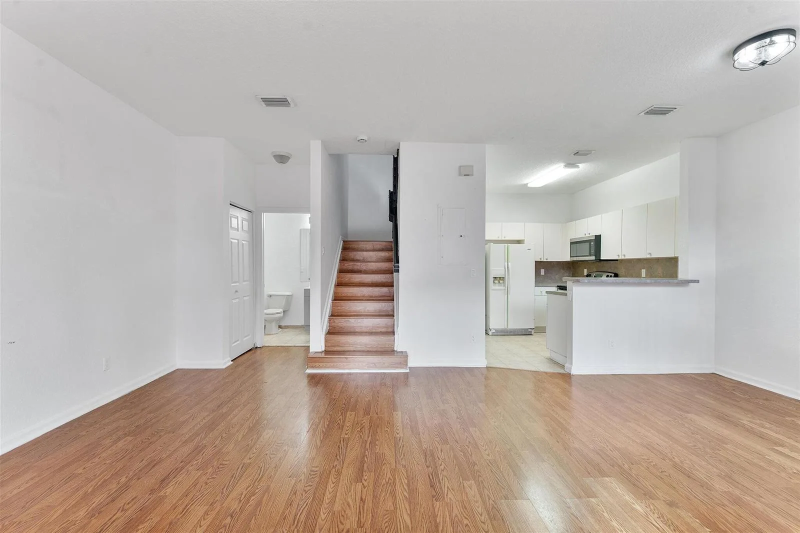 1407 S SANTA CATALINA Circle, North Lauderdale, FL 33068 photo 2