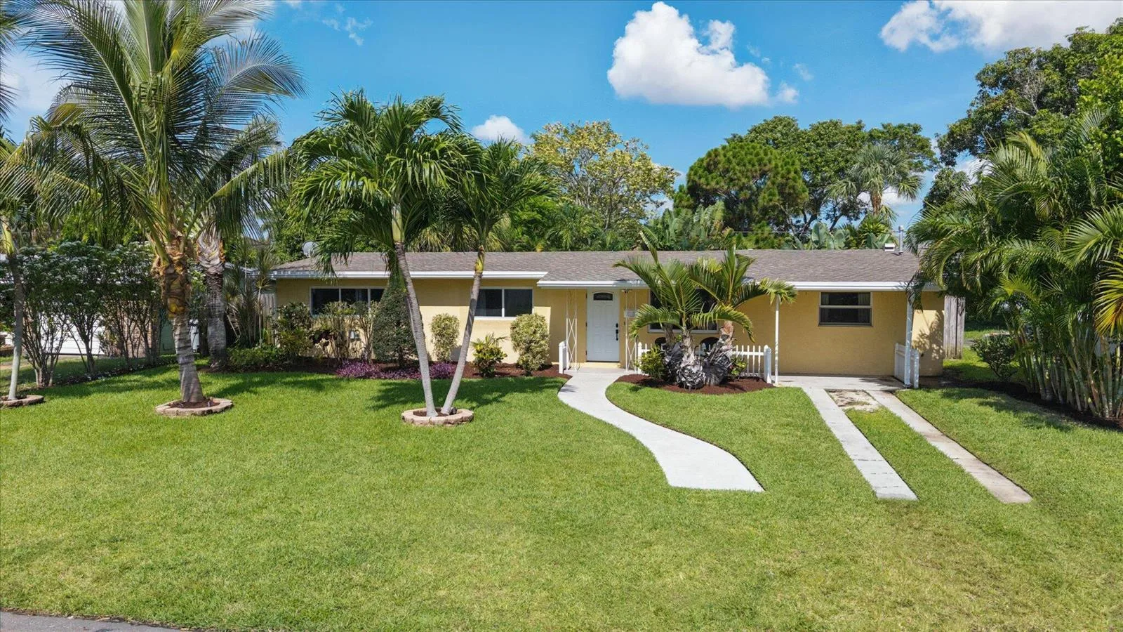 925 NE 25th Avenue, Pompano Beach, FL 33062