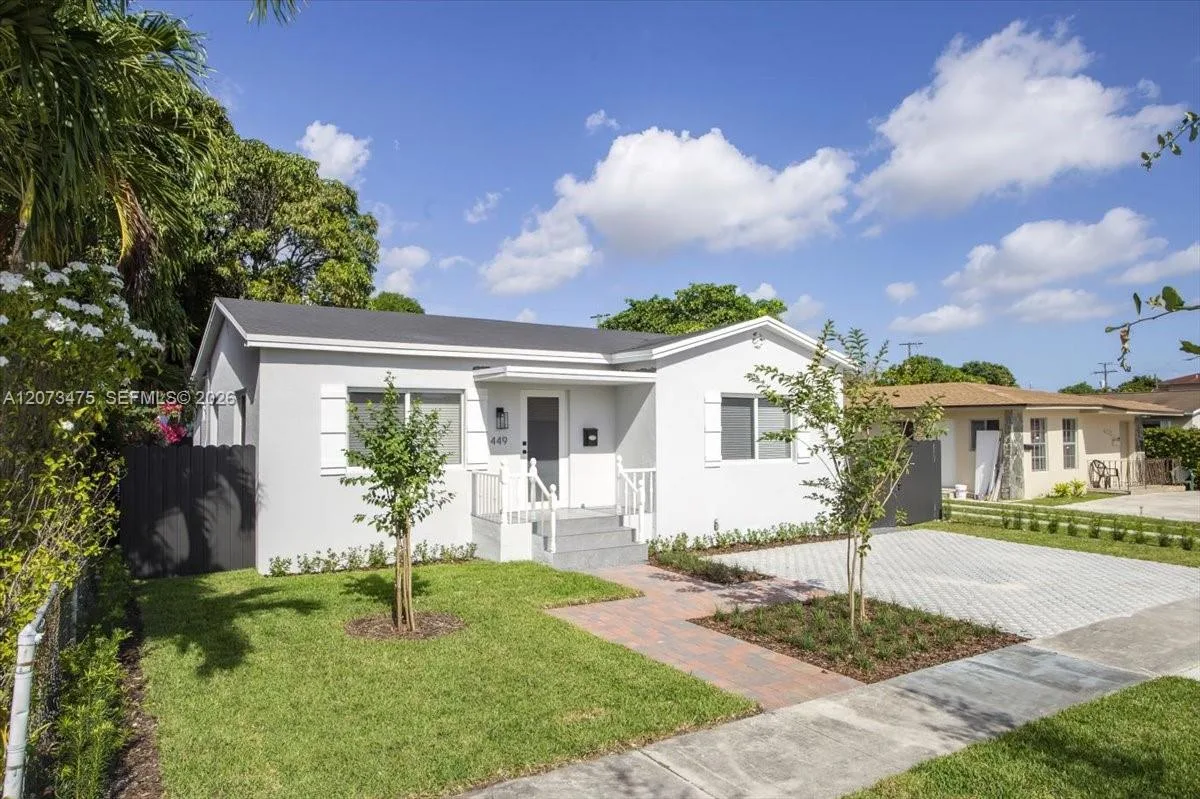 449 E 10th St, Hialeah, FL 33010