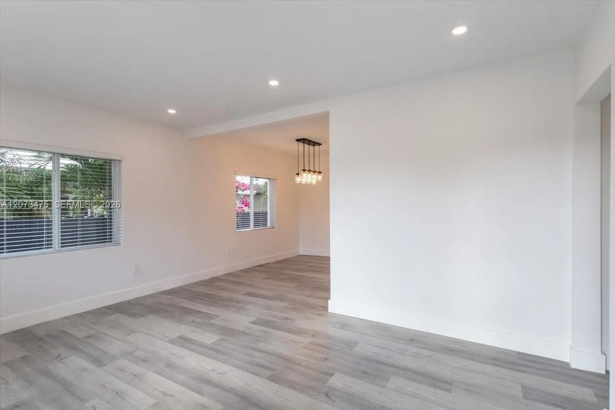 449 E 10th St, Hialeah, FL 33010 photo 7