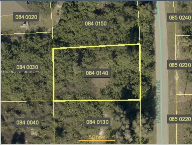 424 Paulcrest Ave, Lehigh Acres, FL 33974 photo 2
