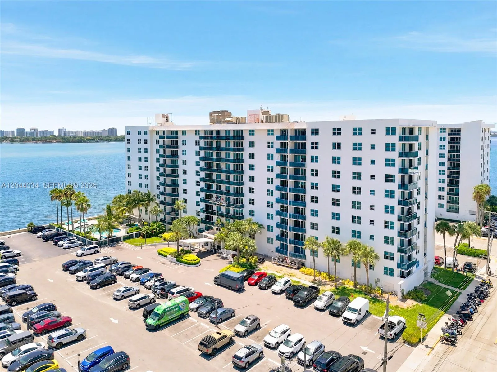 7501 E Treasure Dr # 2S, North Bay Village, FL 33141 photo 7