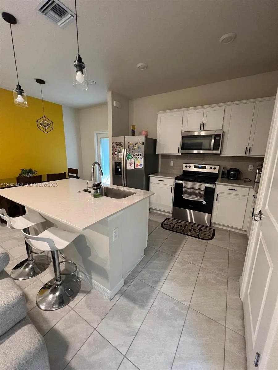 3235 Watercress DR, Lauderdale Lakes, FL 33311 photo 2