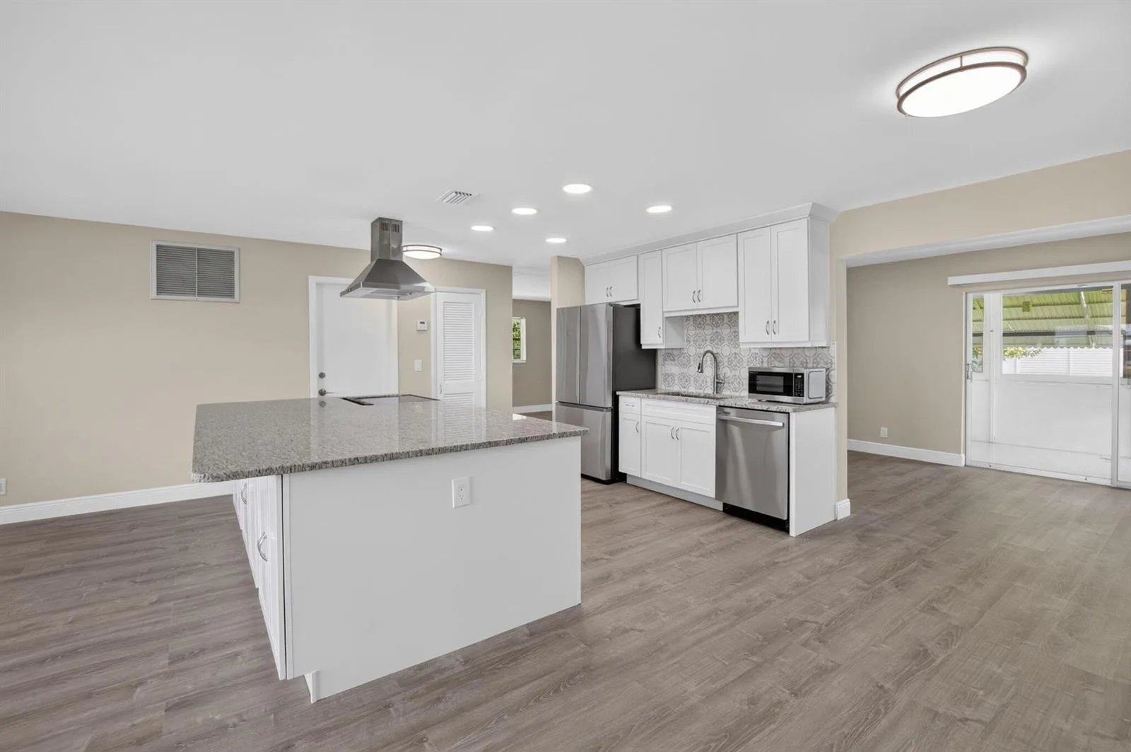 2081 SW 13th Terrace, Boynton Beach, FL 33426 photo 9