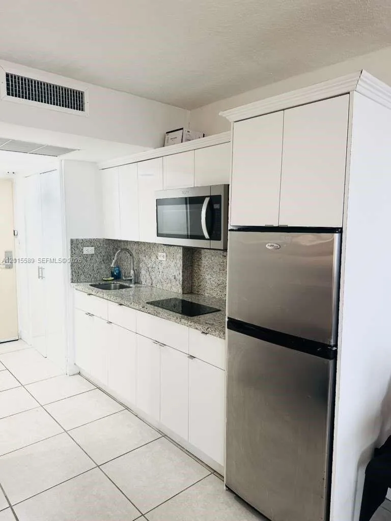 19201 Collins Ave # 841, Sunny Isles Beach, FL 33160 photo 3