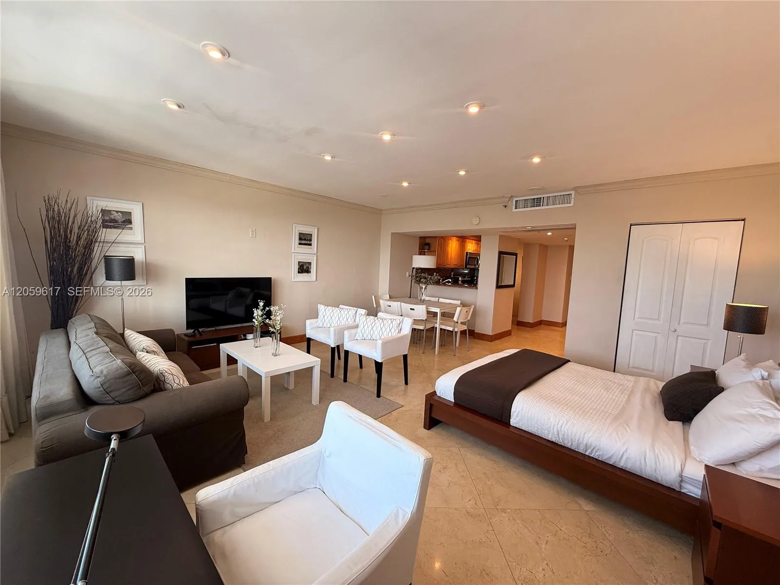 100 Lincoln Rd # 1631, Miami Beach, FL 33139 photo 4