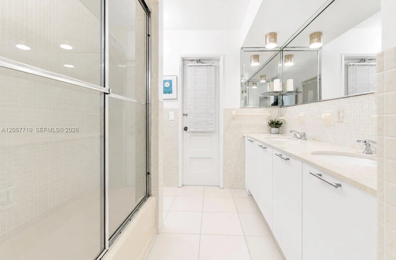 5001 Madison St, Hollywood, FL 33021 photo 12