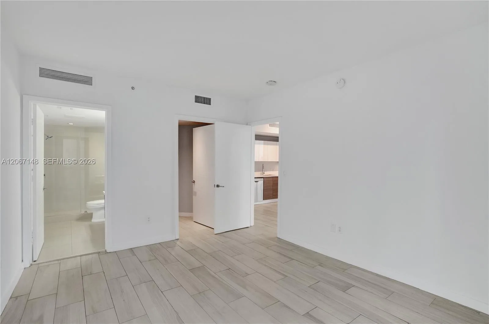 1010 SW 2nd Ave # 1708, Miami, FL 33130 photo 11