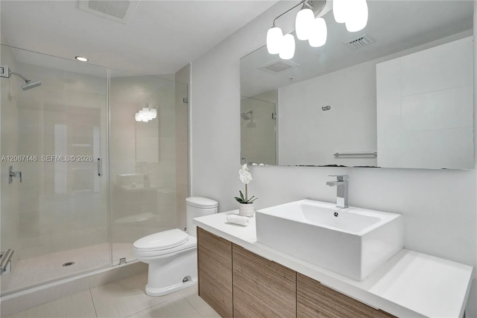 1010 SW 2nd Ave # 1708, Miami, FL 33130 photo 13