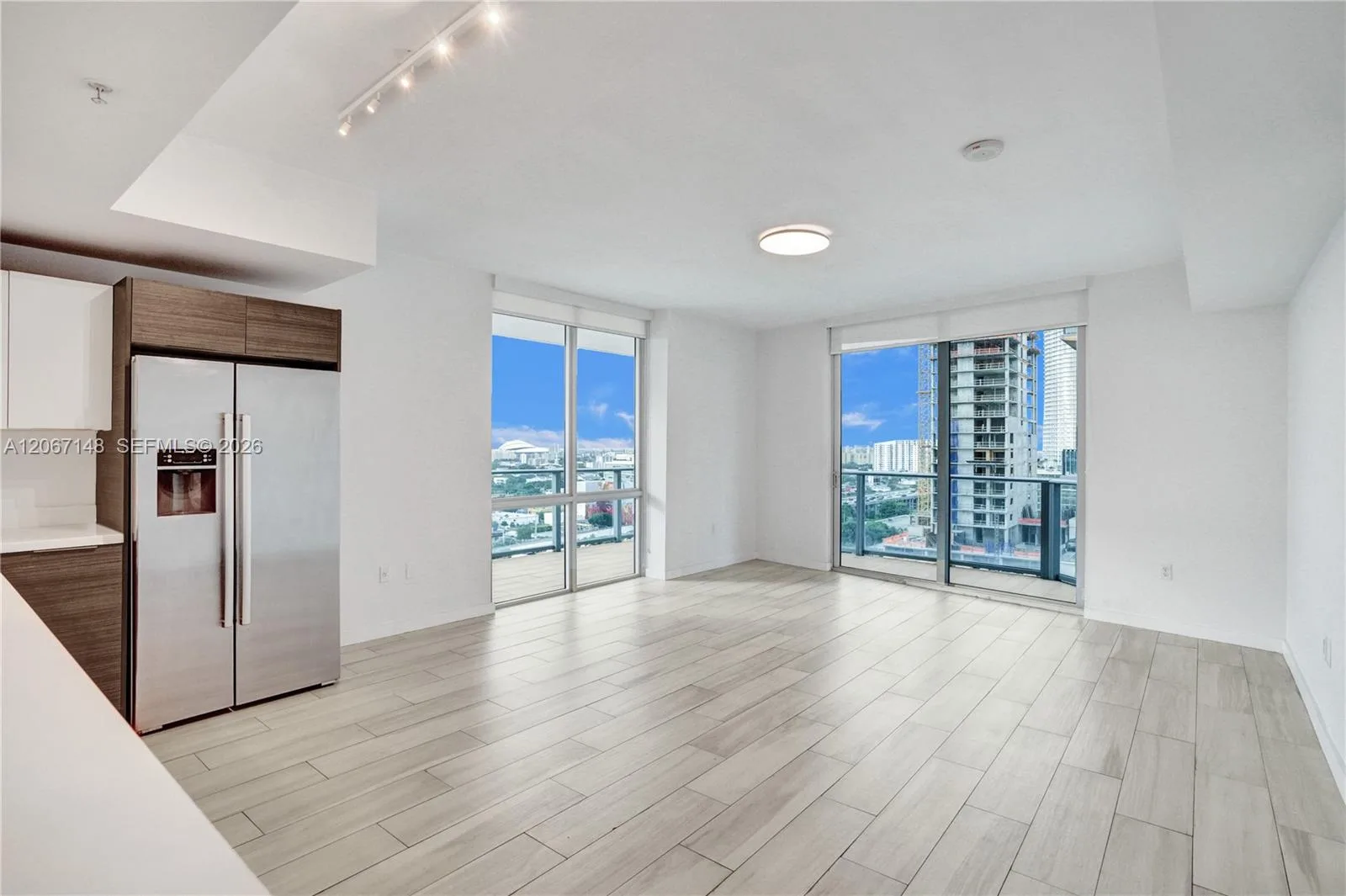 1010 SW 2nd Ave # 1708, Miami, FL 33130 photo 5
