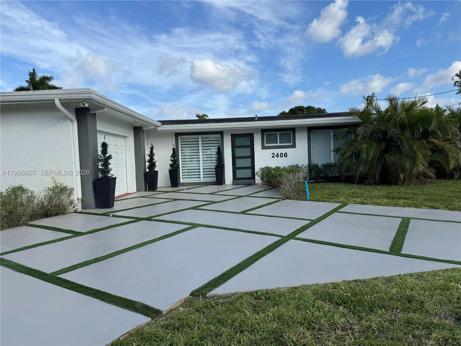 2406 Marathon Ln, Fort Lauderdale, FL 33312 photo 2