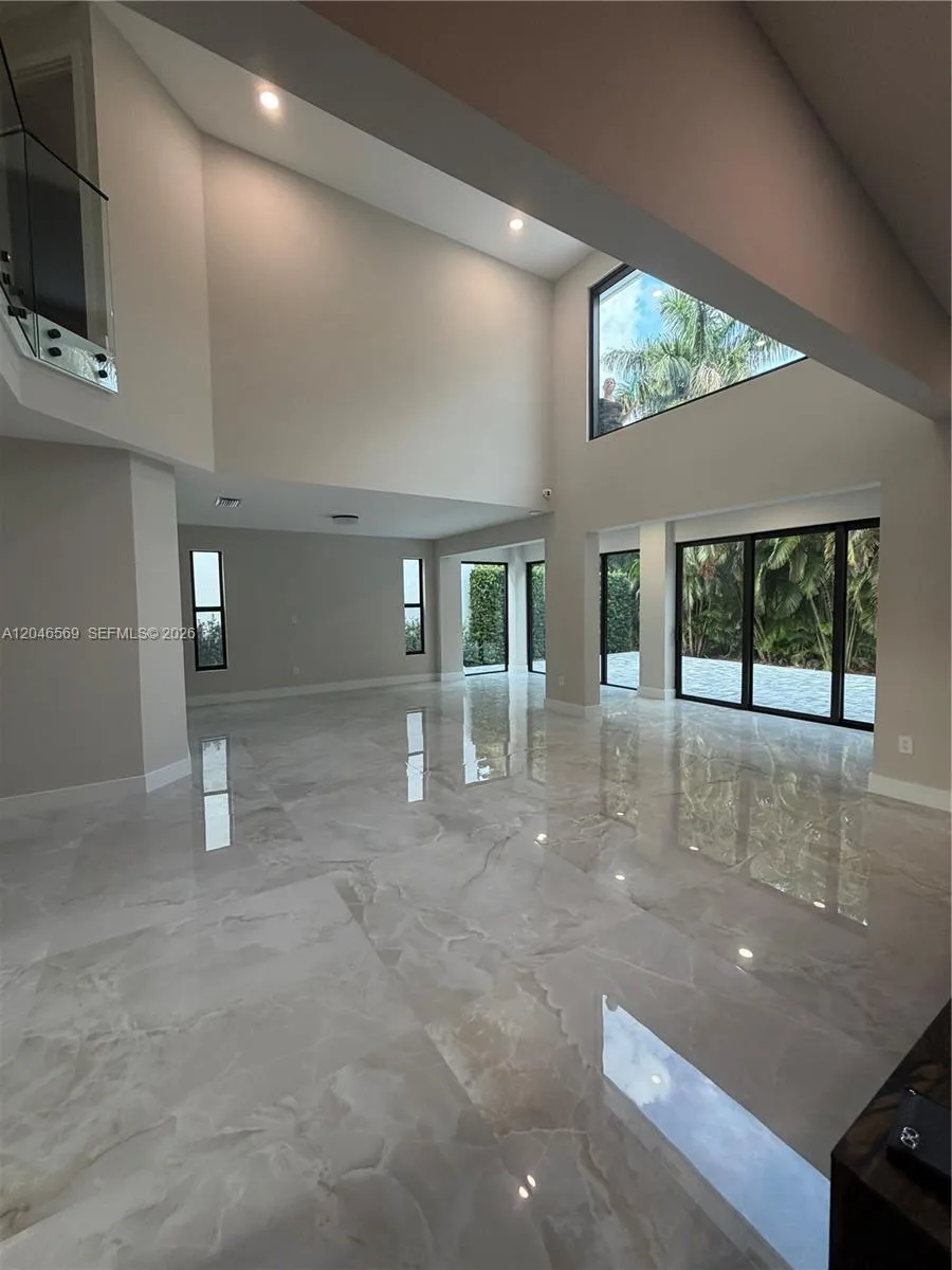 4499 NW 93rd Doral Ct, Doral, FL 33178 photo 2