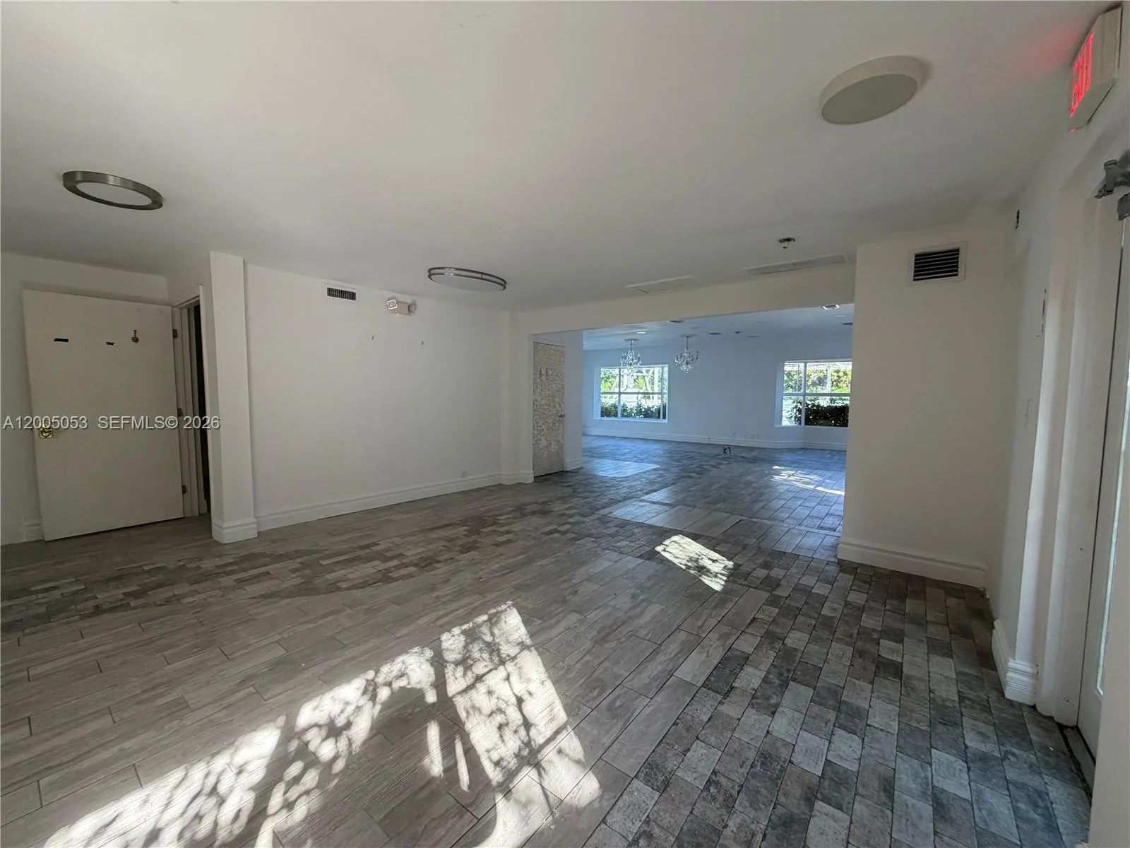 17840 W Dixie Hwy, North Miami Beach, FL 33160 photo 2