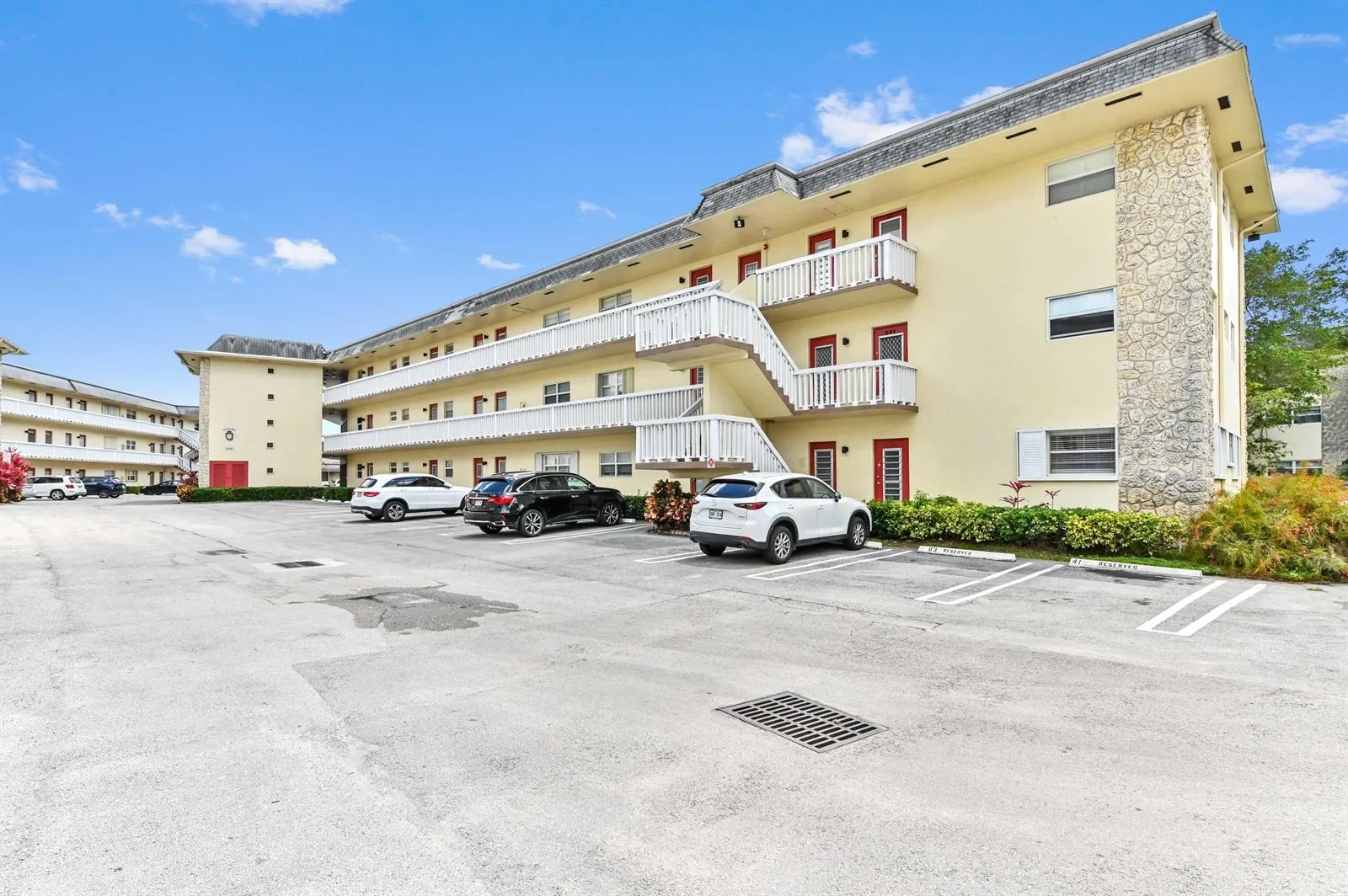 4321 NW 16th Street # C302, Lauderhill, FL 33313