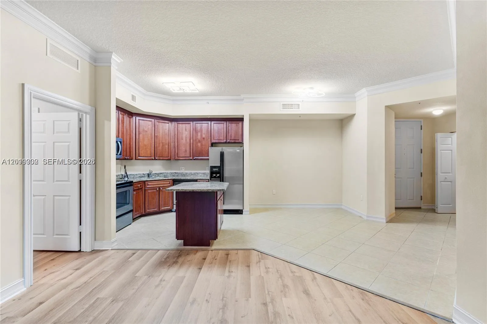 3001 NE 185th St # 219, Aventura, FL 33180 photo 2