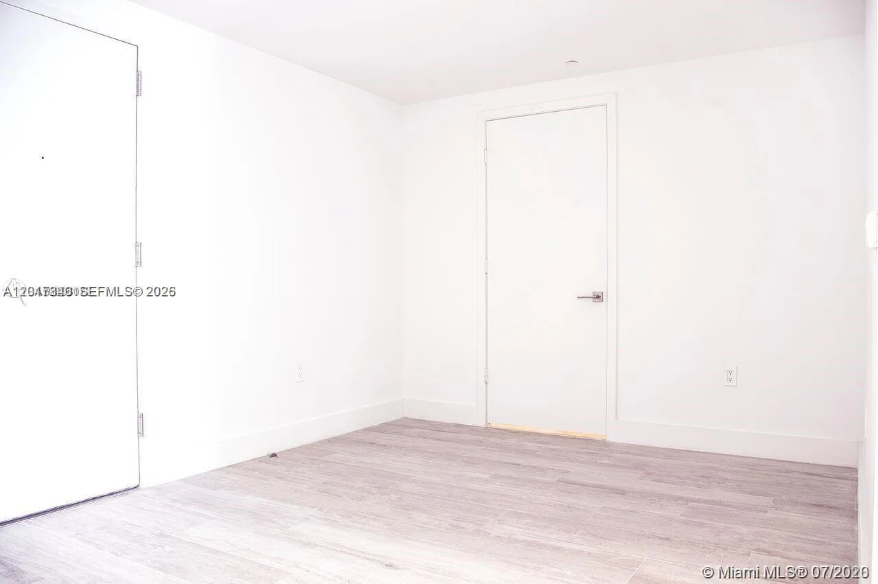 121 NE 34th St # 806, Miami, FL 33137 photo 8