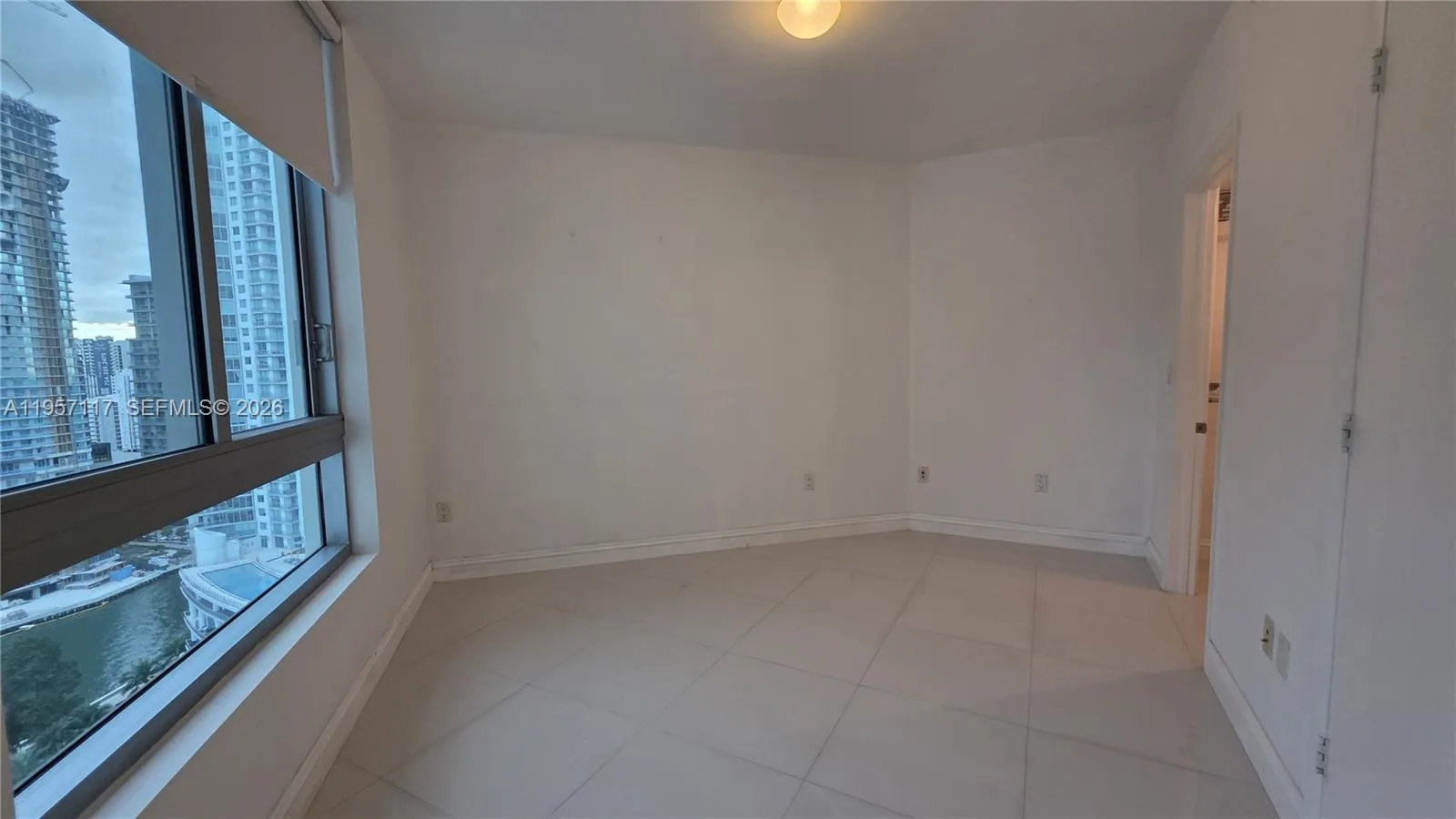 350 S Miami Ave # 2308, Miami, FL 33130 photo 6