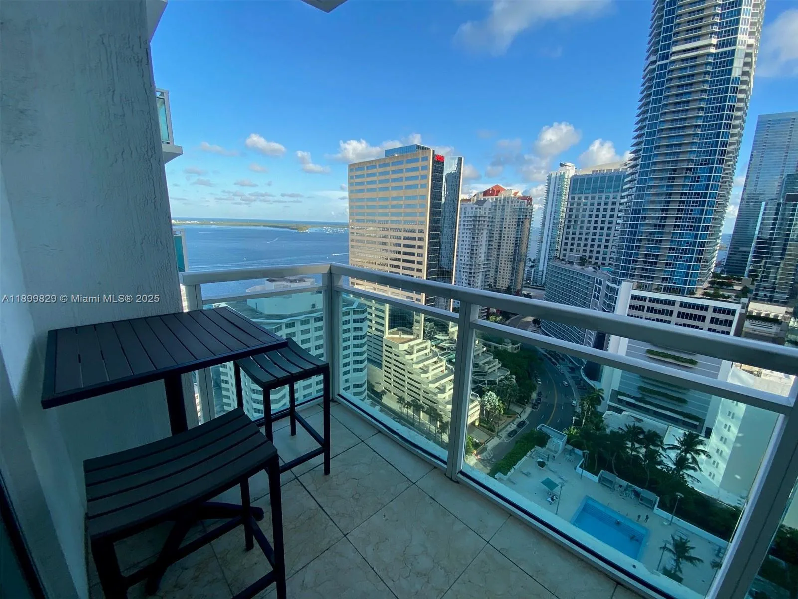950 Brickell Bay Dr # 2707, Miami, FL 33131
