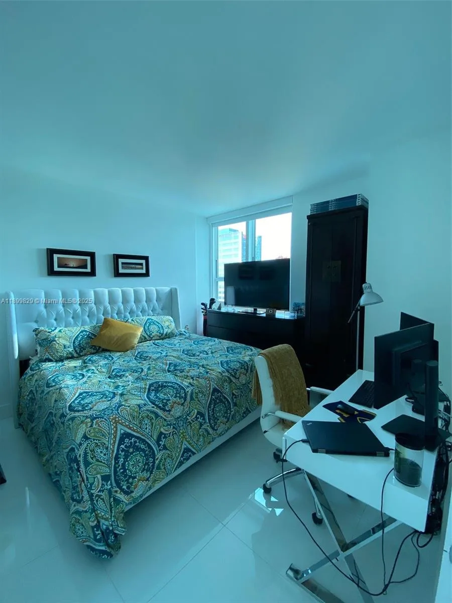 950 Brickell Bay Dr # 2707, Miami, FL 33131 photo 12