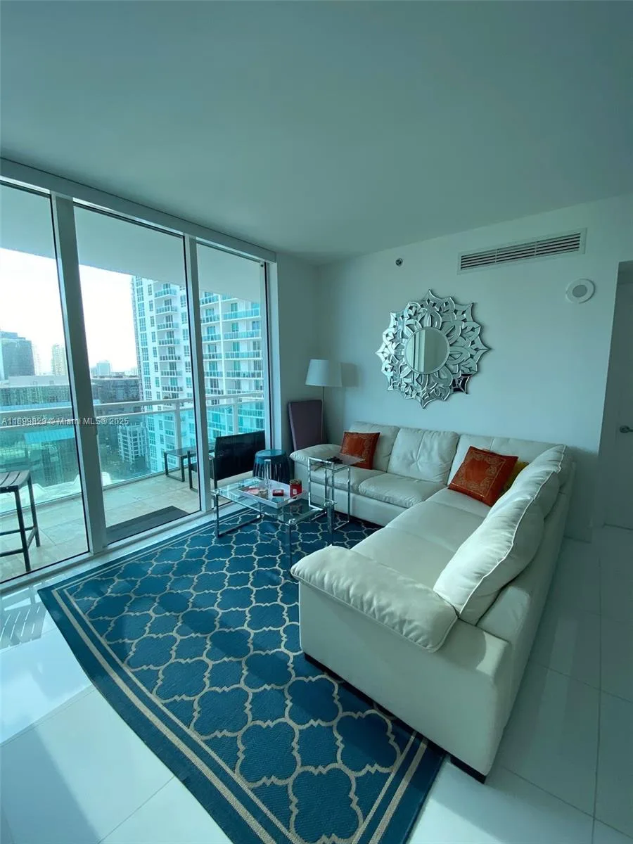 950 Brickell Bay Dr # 2707, Miami, FL 33131 photo 2