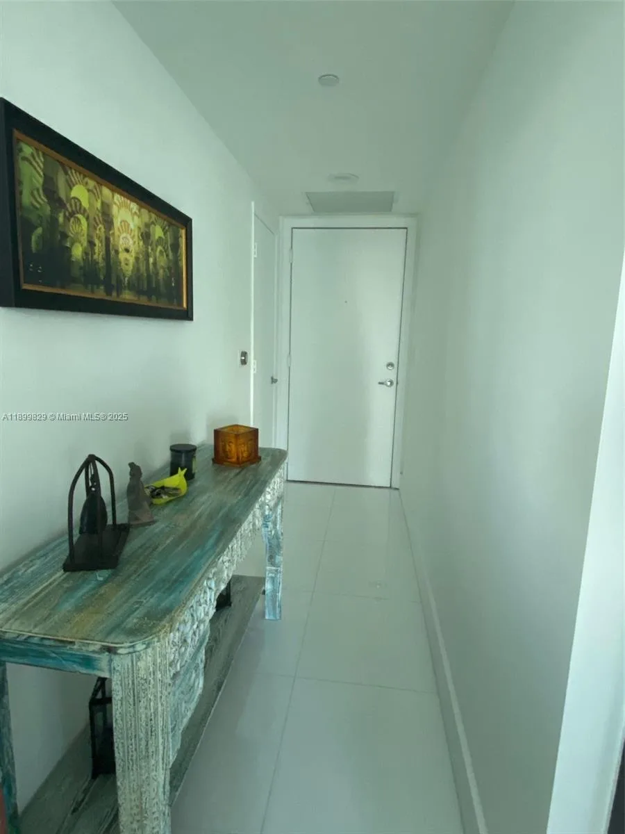 950 Brickell Bay Dr # 2707, Miami, FL 33131 photo 8