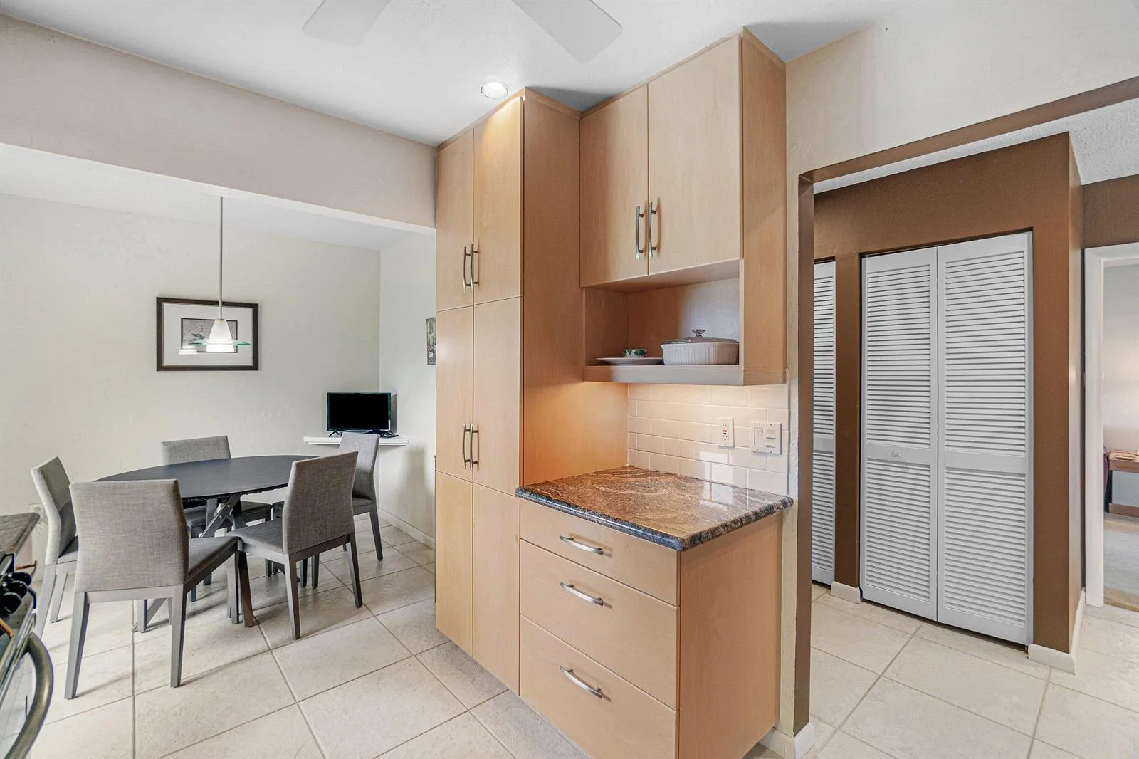 27 Stratford Lane W # D, Boynton Beach, FL 33436 photo 9