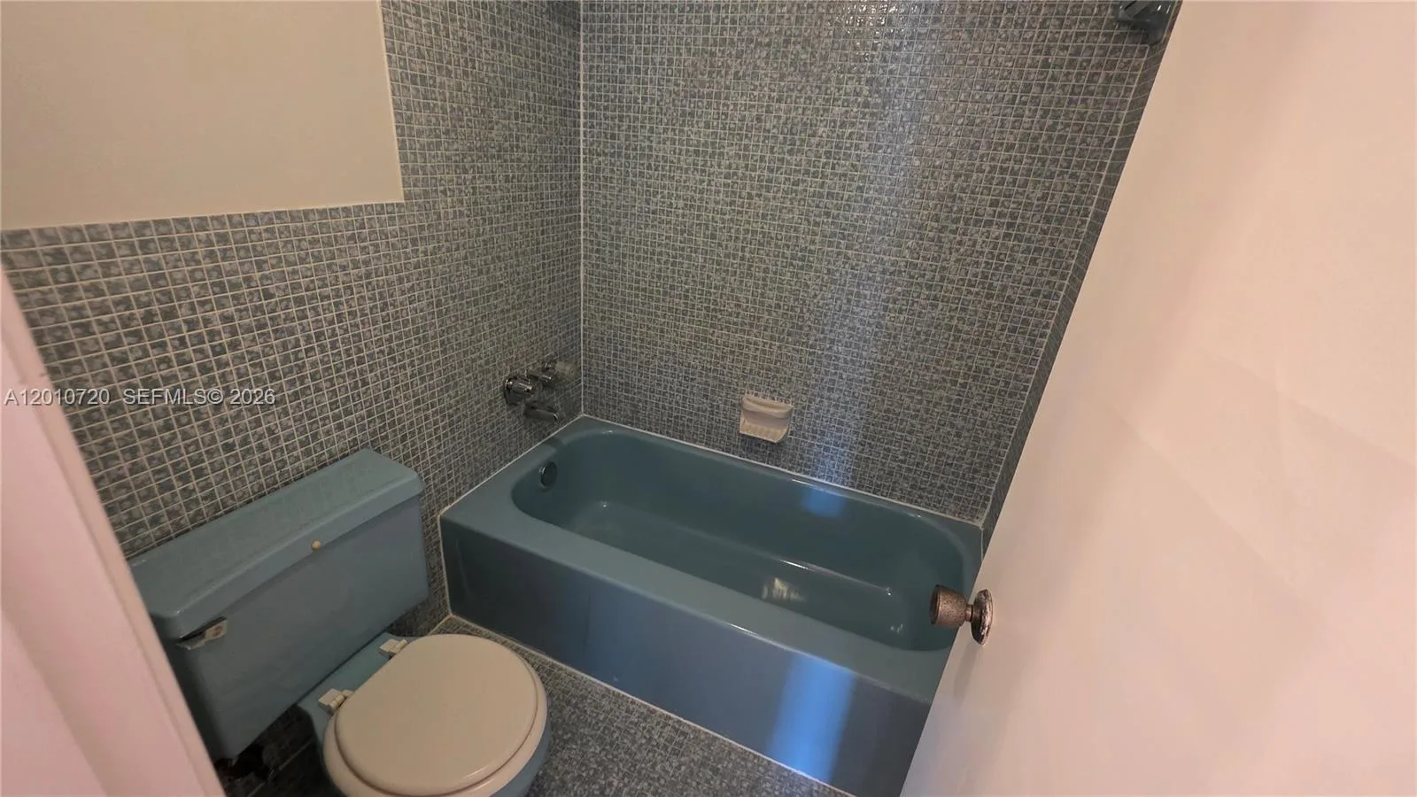 1351 NE Miami Gardens Dr # 413E, Miami, FL 33179 photo 11