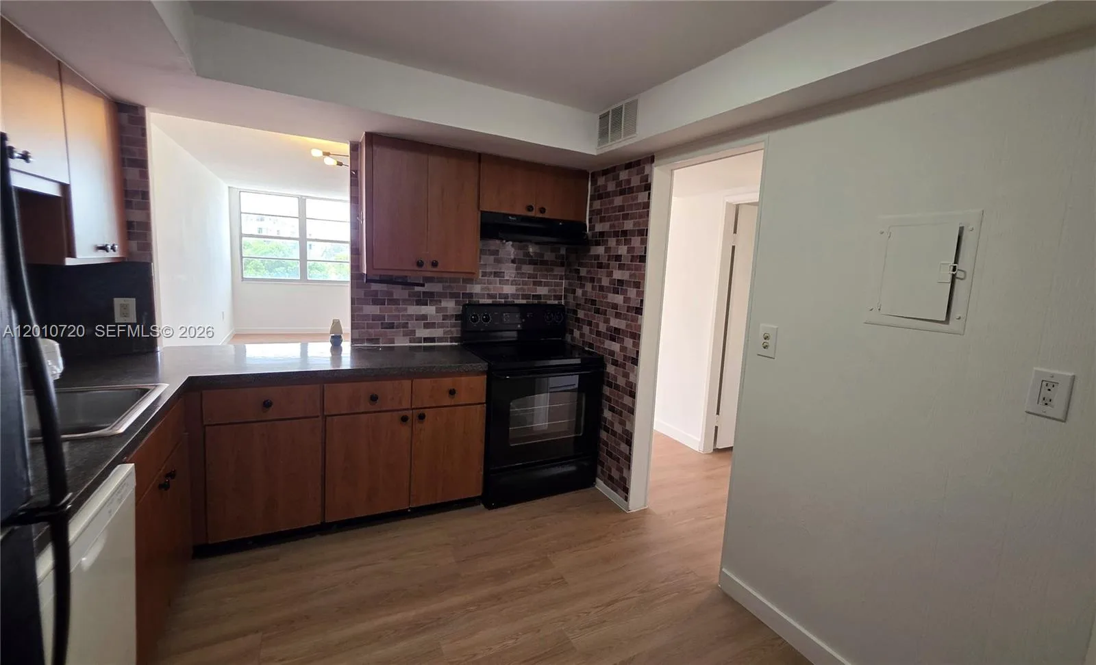 1351 NE Miami Gardens Dr # 413E, Miami, FL 33179 photo 5