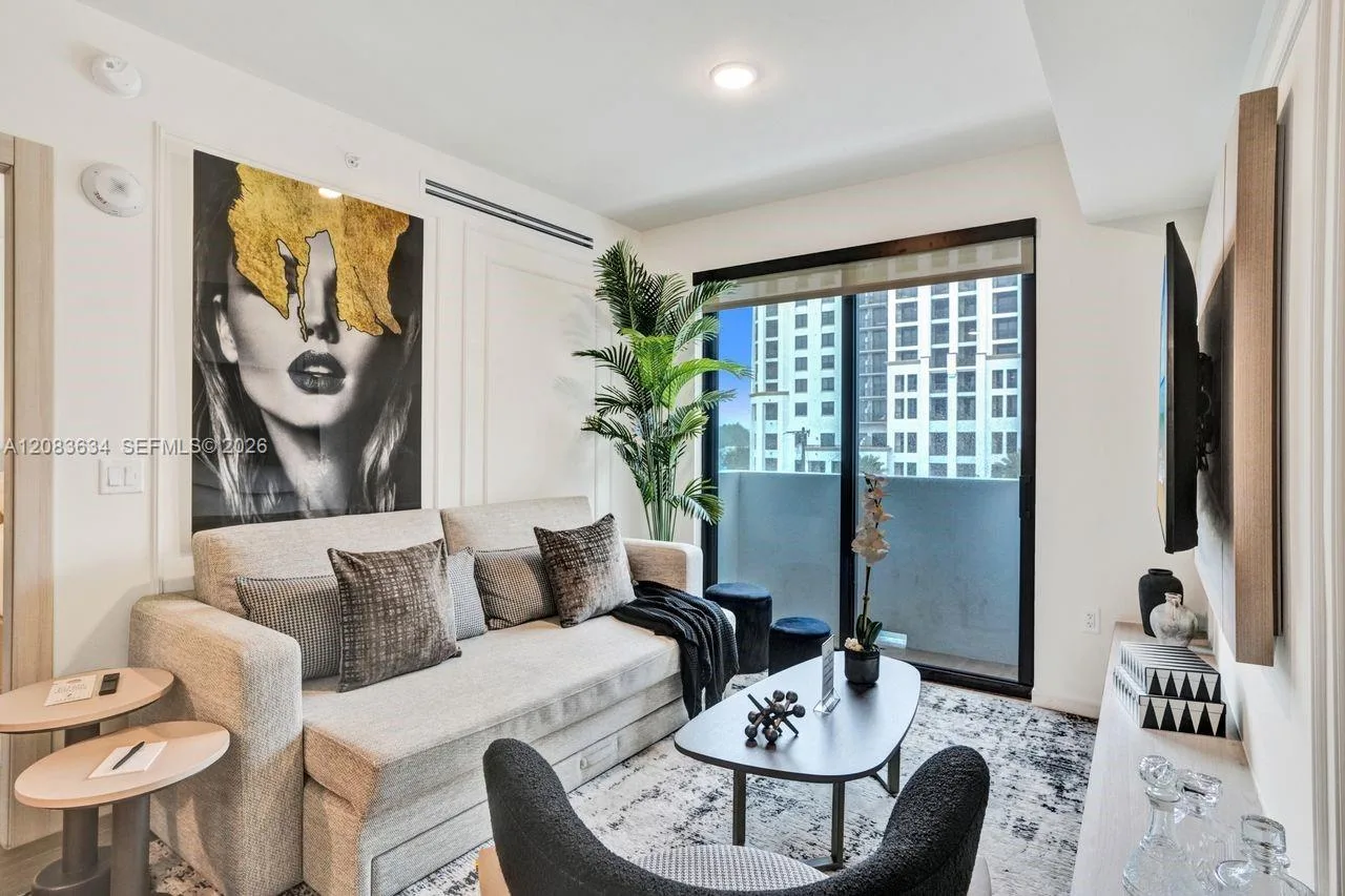4220 LAGUNA ST # 403, Coral Gables, FL 33146