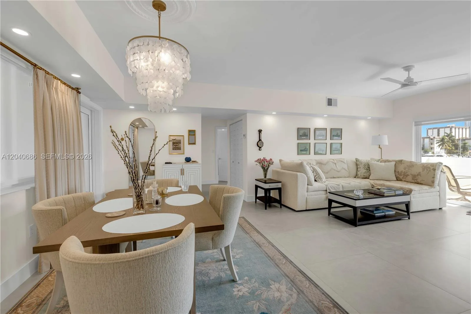 462 Golden Isles Dr # 211, Hallandale Beach, FL 33009