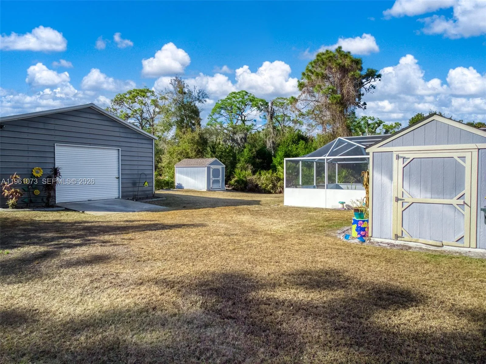 421 Fiat, Sebring, FL 33872 photo 4