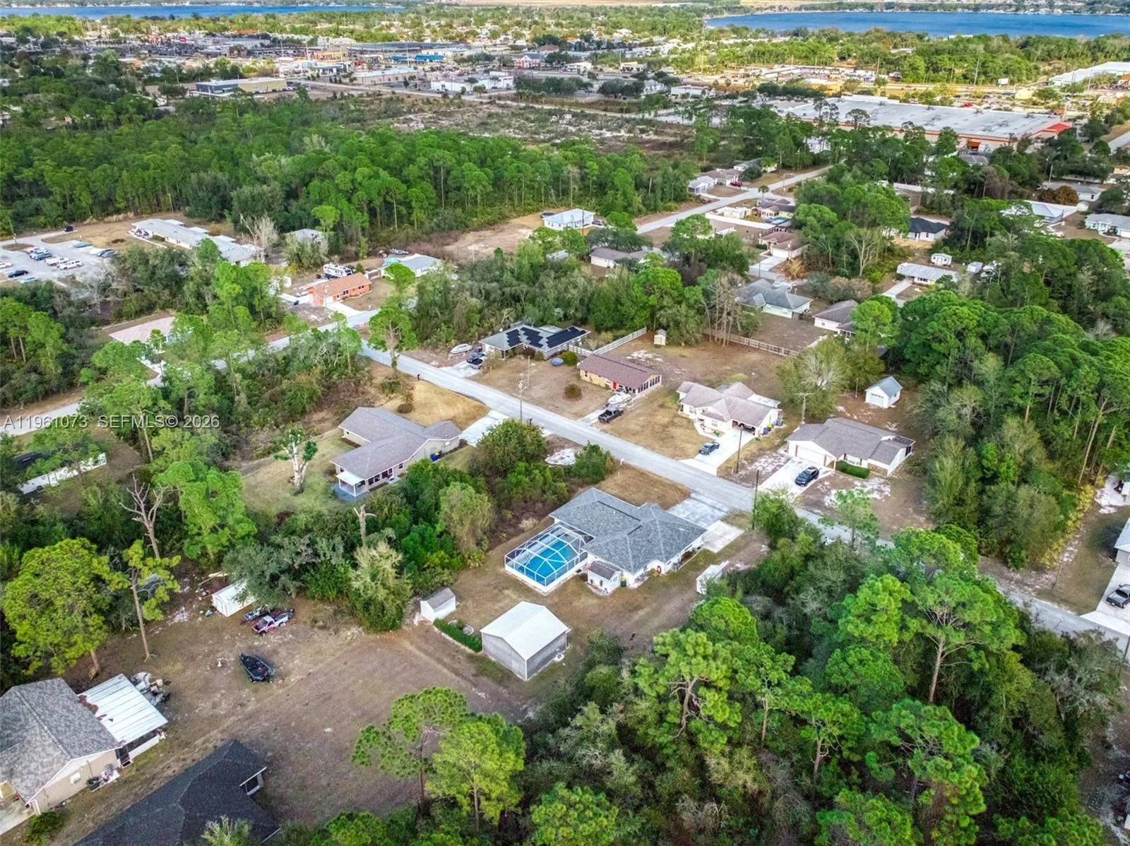 421 Fiat, Sebring, FL 33872 photo 5