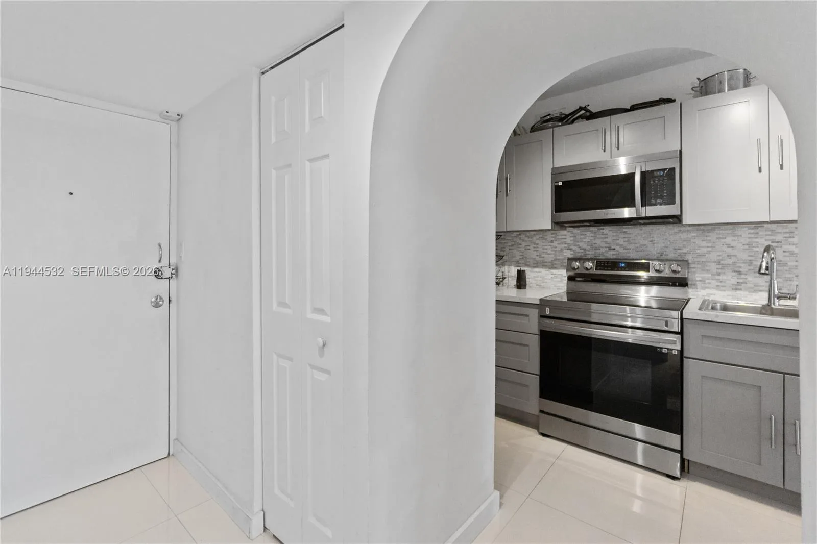 100 Lincoln Rd # 501, Miami Beach, FL 33139 photo 4