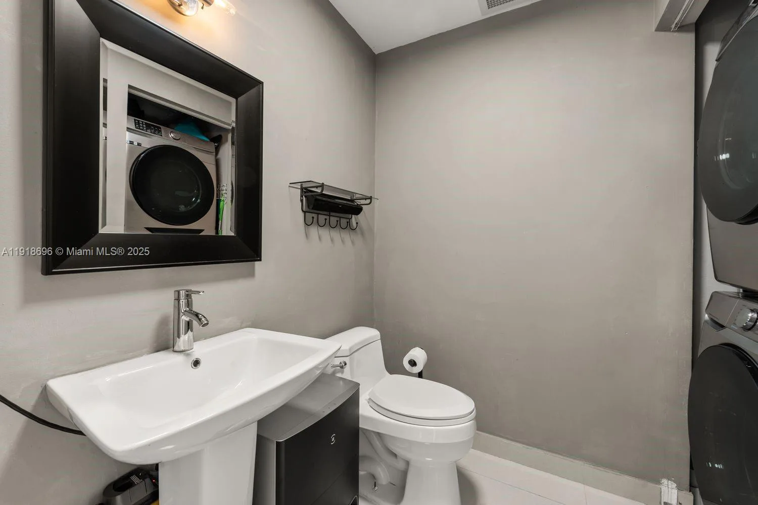 3470 E Coast Ave # H0402, Miami, FL 33137 photo 9