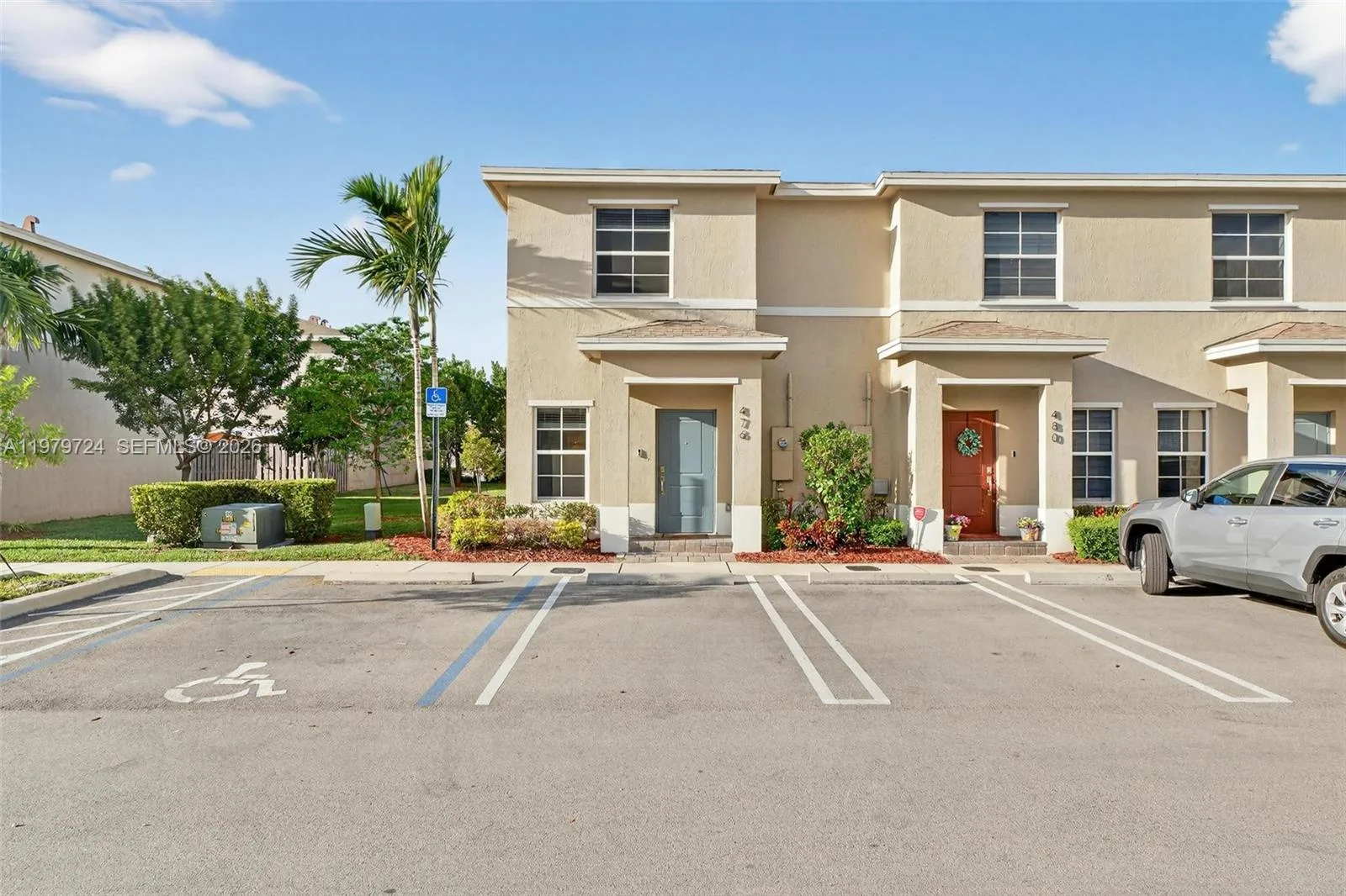 476 NE 4th Ln, Florida City, FL 33034 photo 2