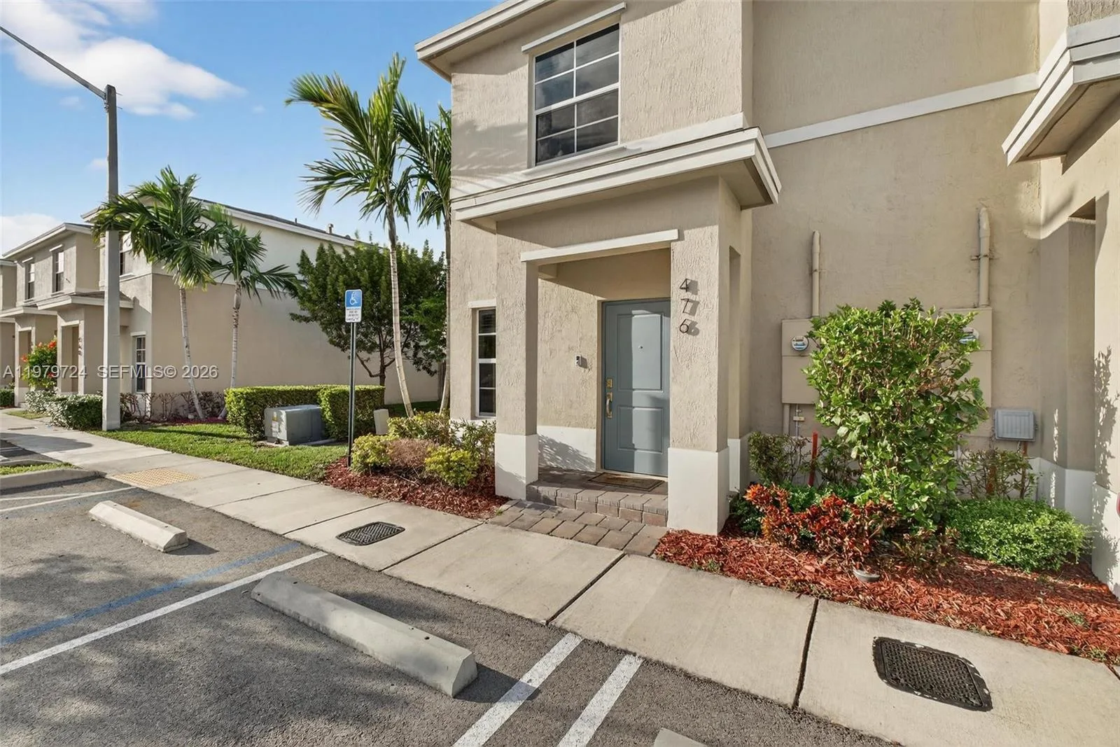 476 NE 4th Ln, Florida City, FL 33034 photo 3