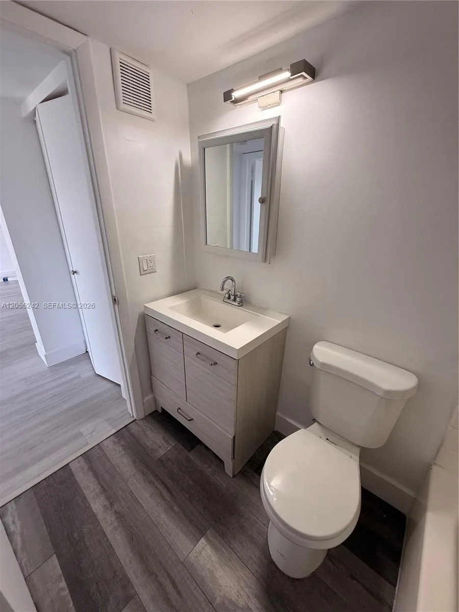 8240 SW 210th St # 203, Cutler Bay, FL 33189 photo 11