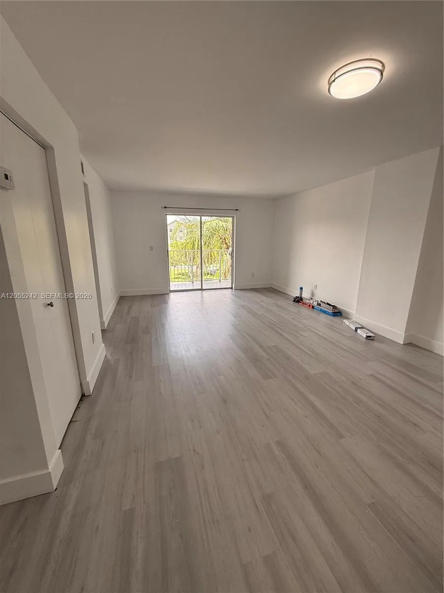8240 SW 210th St # 203, Cutler Bay, FL 33189 photo 6