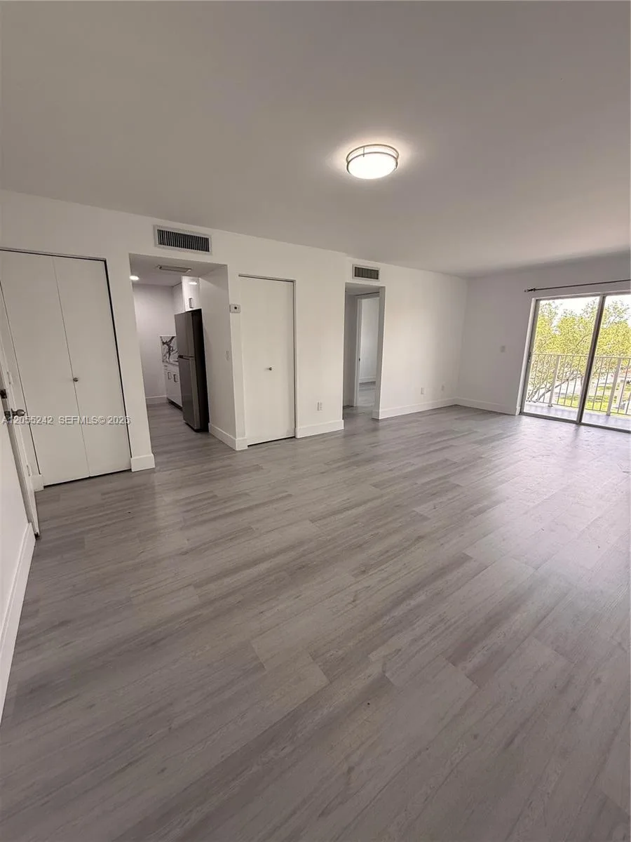8240 SW 210th St # 203, Cutler Bay, FL 33189 photo 7