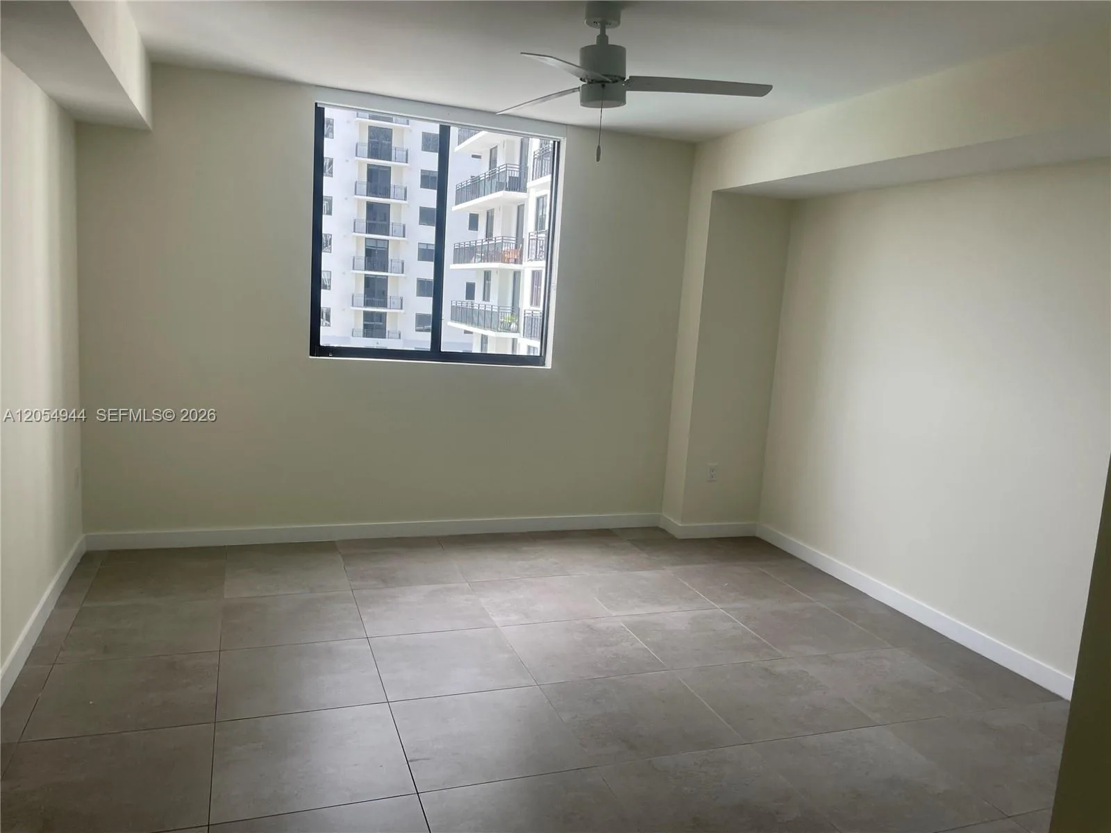 16395 Biscayne Blvd # 1319, North Miami Beach, FL 33160