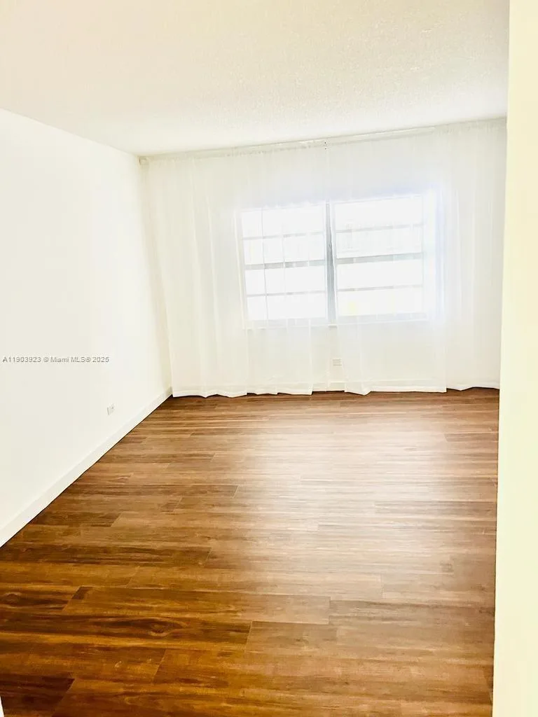 231 174th St # MO-3, Sunny Isles Beach, FL 33160 photo 12